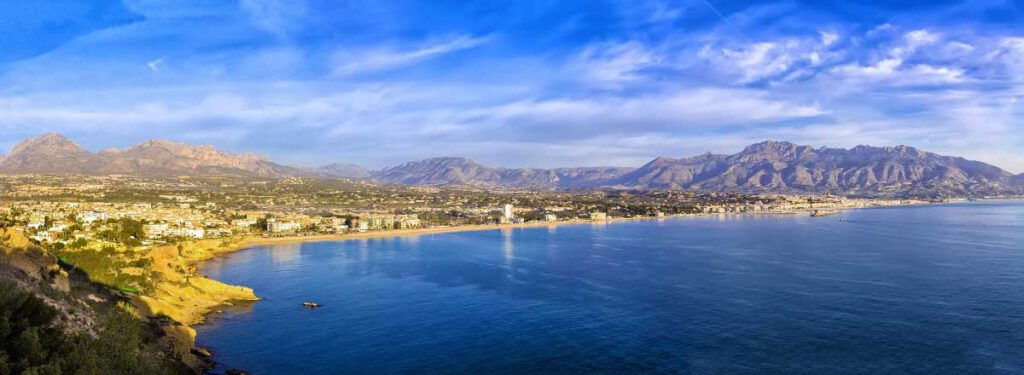 spaanse les altea, de baai van altea 